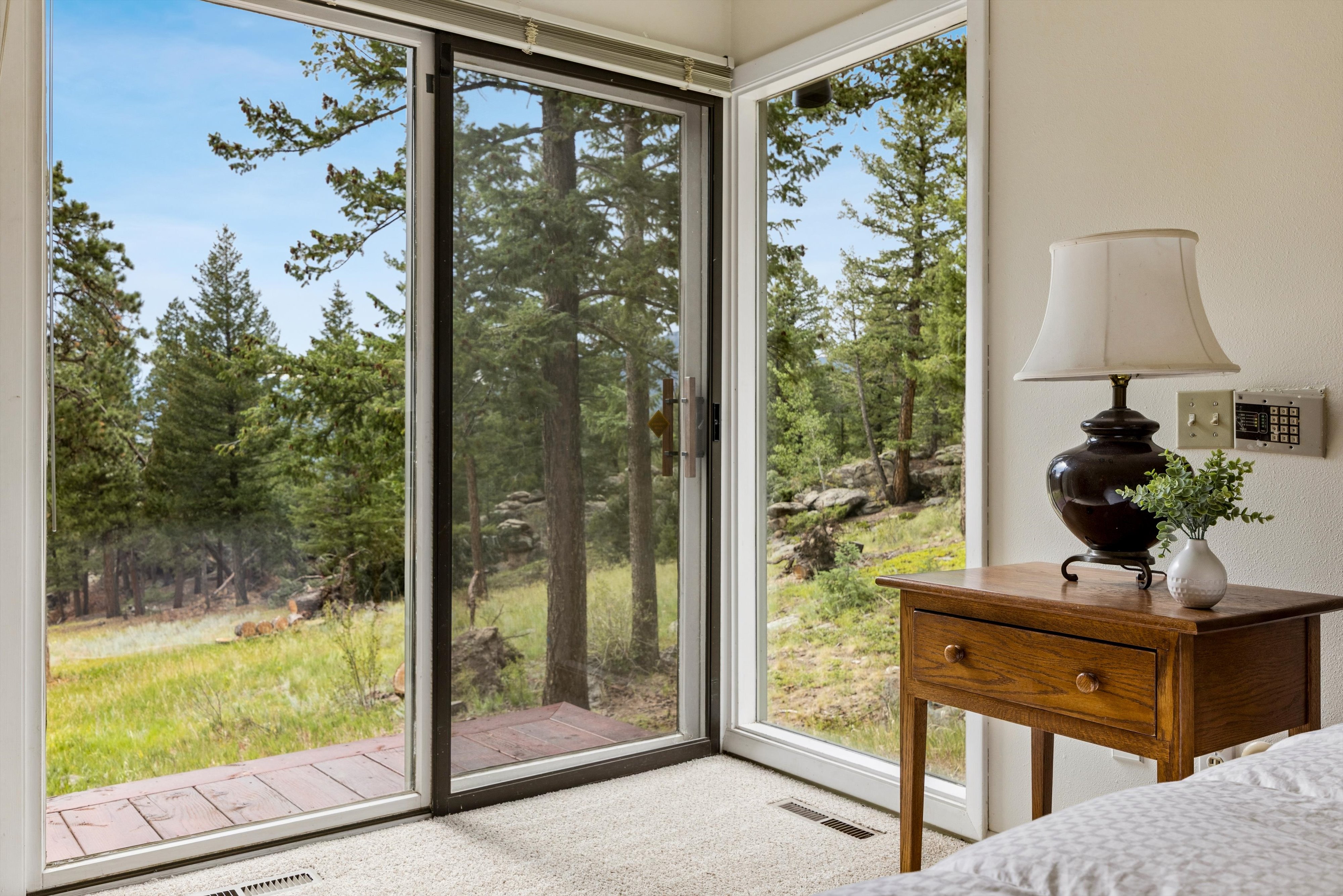  Custom Built Retreat with Panoramic Views on 8.7 Acres Next to Open Space - 物件實景
