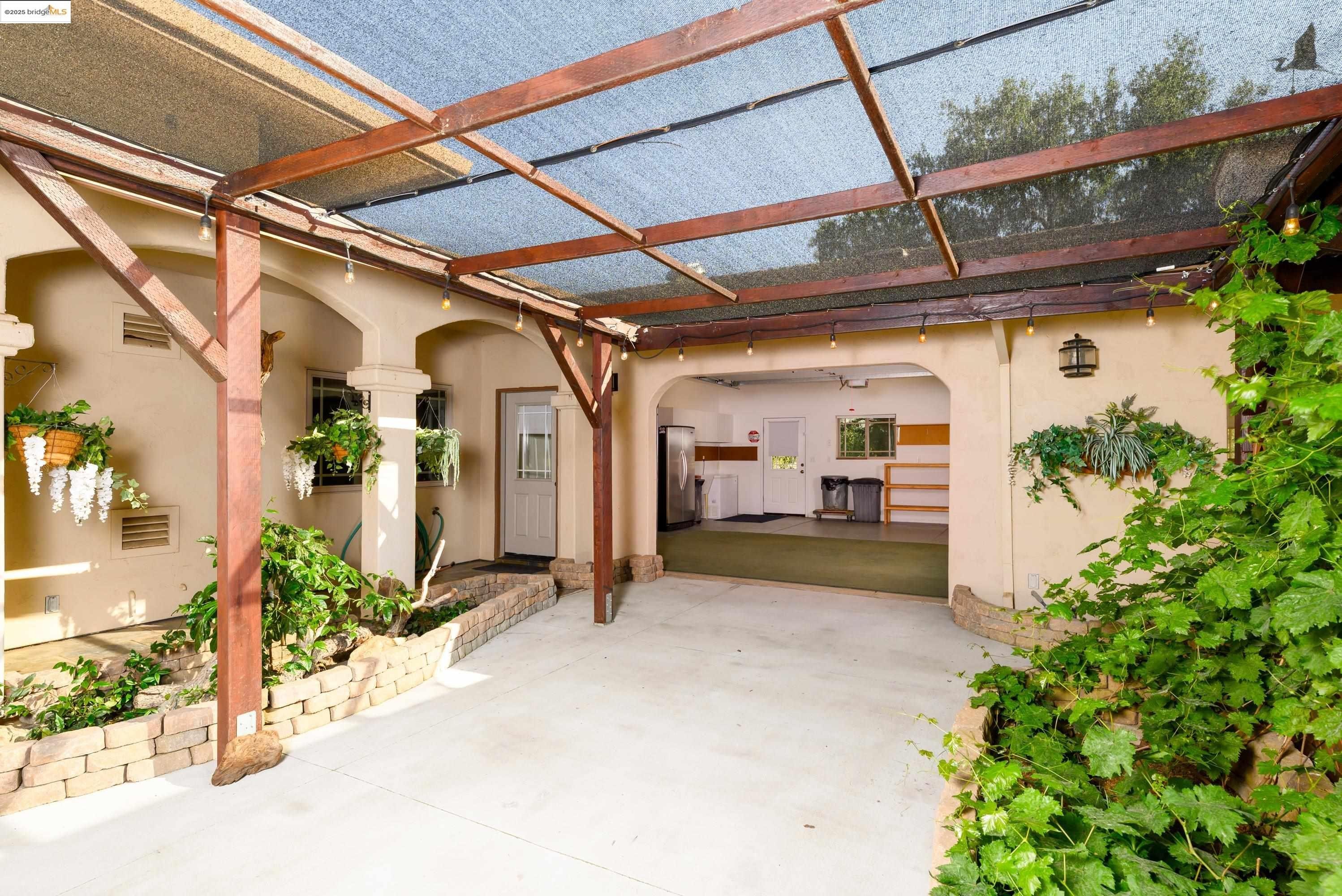 Jamestown, California, 95327, United States, 3 Bedrooms Bedrooms, ,2 BathroomsBathrooms,Residential,For Sale,1826217