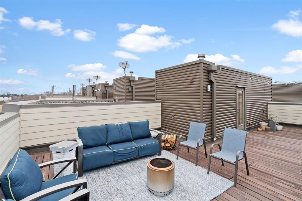 Dallas, Texas, 75219, United States, 2 Bedrooms Bedrooms, ,3 BathroomsBathrooms,Residential,For Sale,1911883