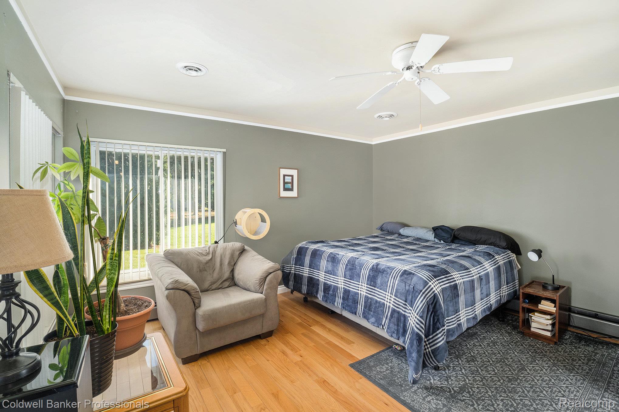 Highland, Michigan, 48356, United States, 4 Bedrooms Bedrooms, ,4 BathroomsBathrooms,Residential,For Sale,1994740