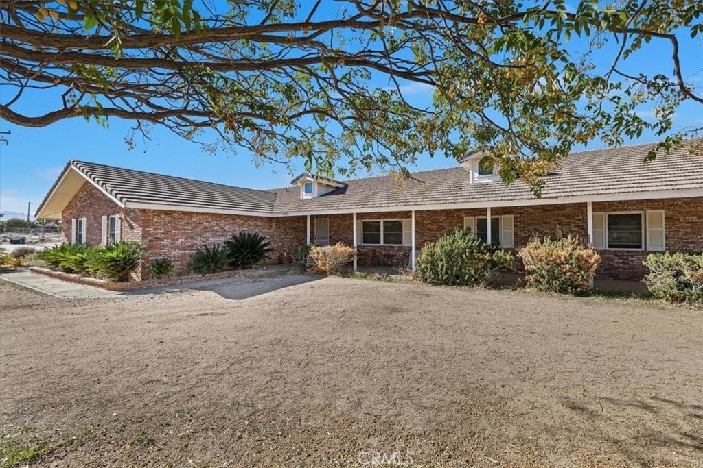 Hesperia, California, 92344, United States, 4 Bedrooms Bedrooms, ,2 BathroomsBathrooms,Residential,For Sale,1992060