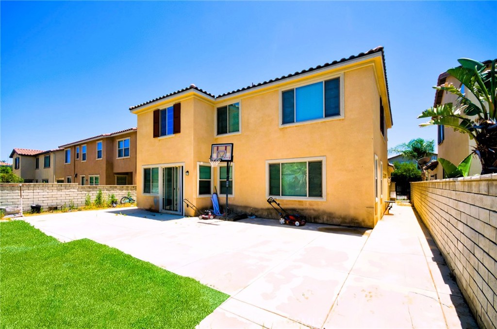 Eastvale, California, 92880, United States, 4 Bedrooms Bedrooms, ,4 BathroomsBathrooms,Residential,For Sale,1978944