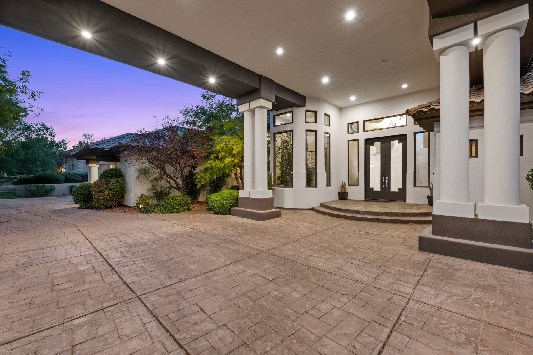  Grand Queensridge Estate on Nearly an Acre with Private Resort-Style Grounds - 物件實景