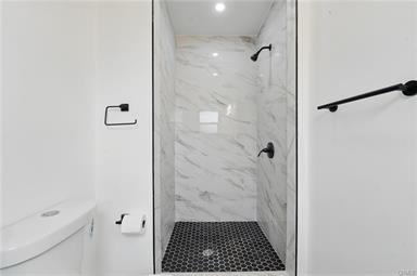 Compton, California, 90221, United States, 3 Bedrooms Bedrooms, ,2 BathroomsBathrooms,Residential,For Sale,1931556