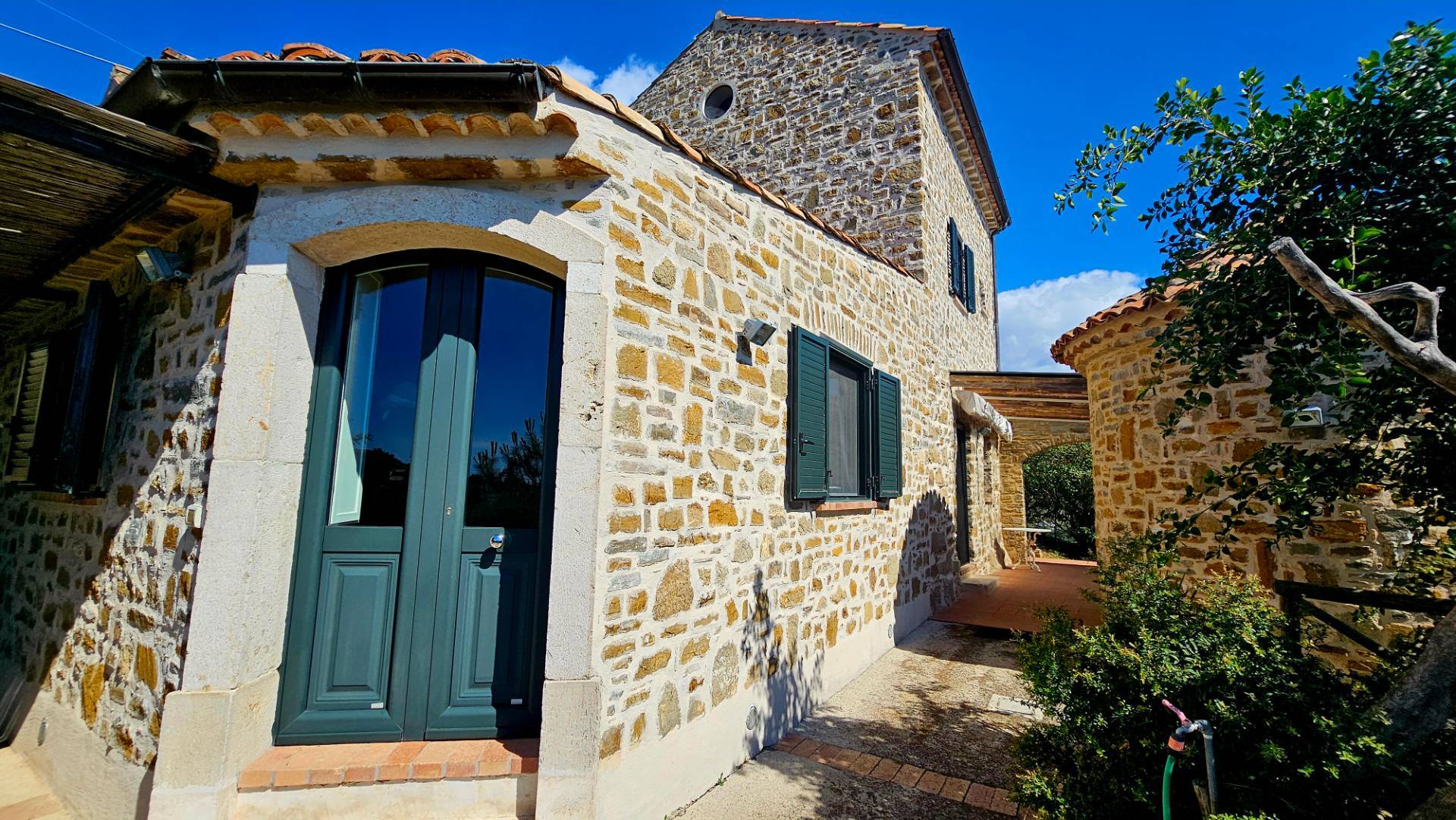 Castellabate, Salerno, 84048, IT, 3 Bedrooms Bedrooms, ,3 BathroomsBathrooms,Residential,For Sale,1874662