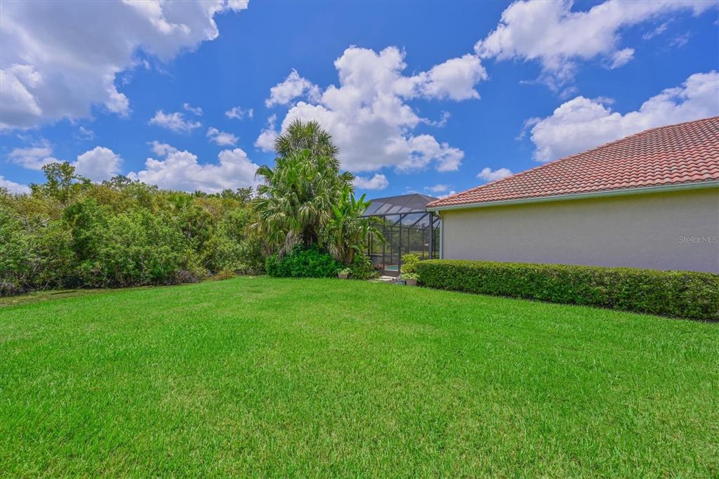 Bradenton, Florida, 34212, United States, 3 Bedrooms Bedrooms, ,2 BathroomsBathrooms,Residential,For Sale,1906883