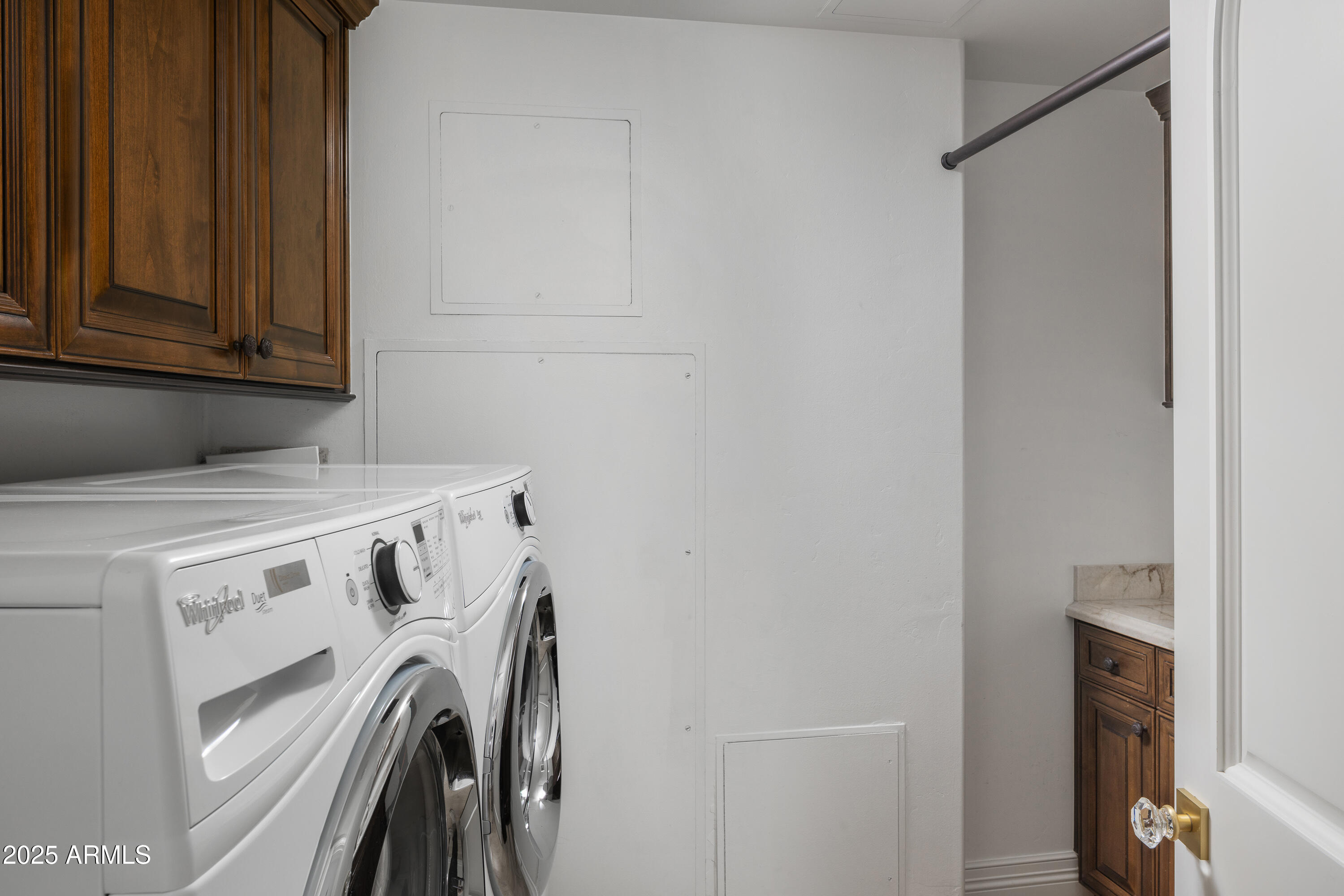 Phoenix, Arizona, 85016, United States, 2 Bedrooms Bedrooms, ,3 BathroomsBathrooms,Residential,For Sale,2001988