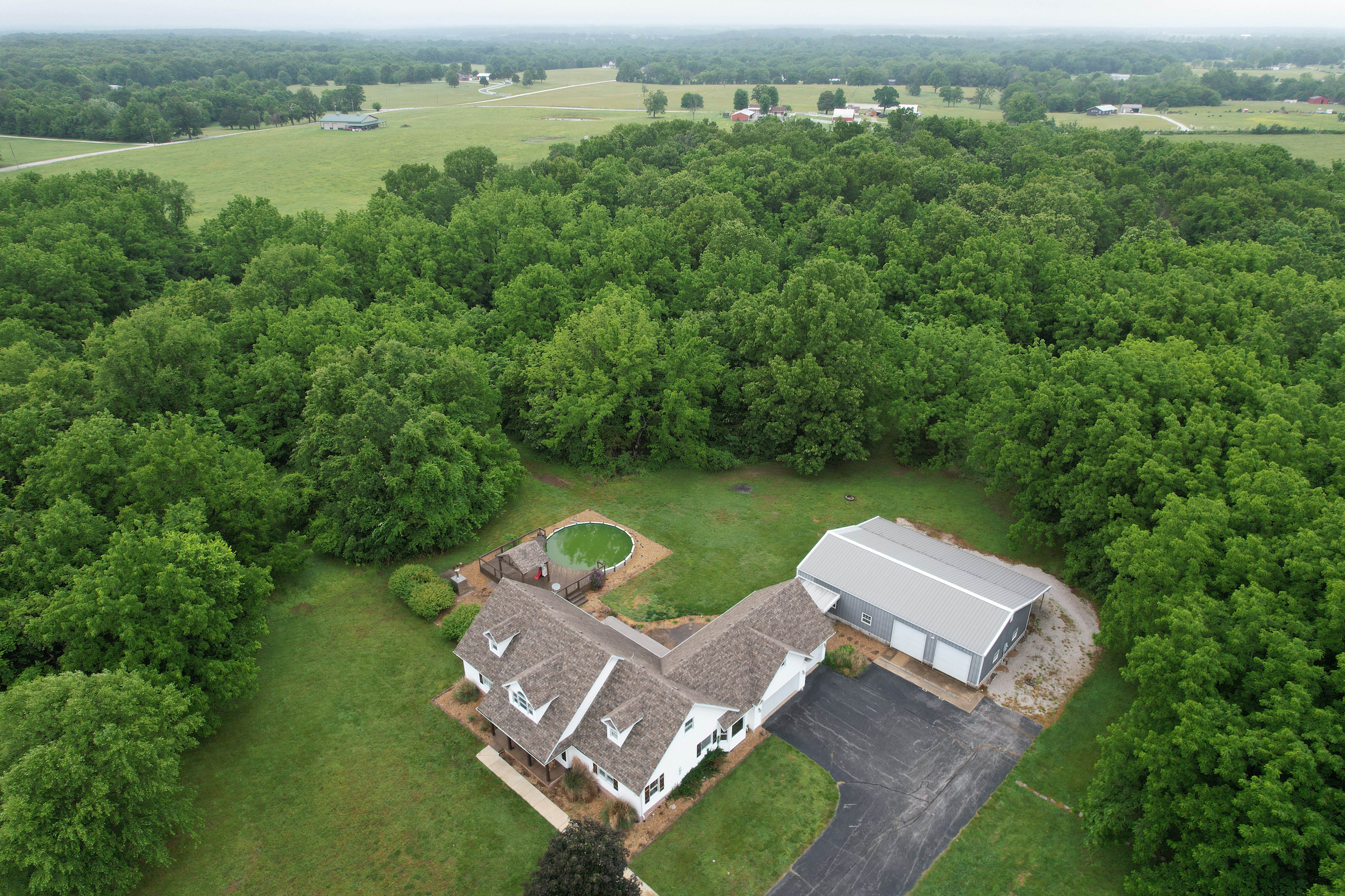 Springfield, Missouri, 65803, United States, 5 Bedrooms Bedrooms, ,3 BathroomsBathrooms,Residential,For Sale,2049332