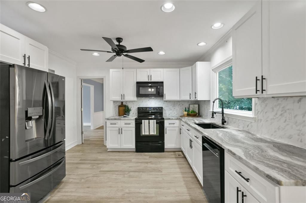 Acworth, Georgia, 30101, United States, 5 Bedrooms Bedrooms, ,4 BathroomsBathrooms,Residential,For Sale,1959497