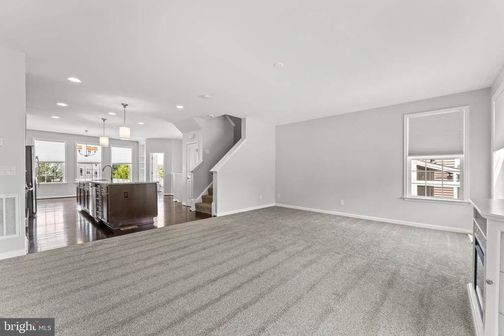 Fredericksburg, Virginia, 22401, United States, 4 Bedrooms Bedrooms, ,4 BathroomsBathrooms,Residential,For Sale,1827439
