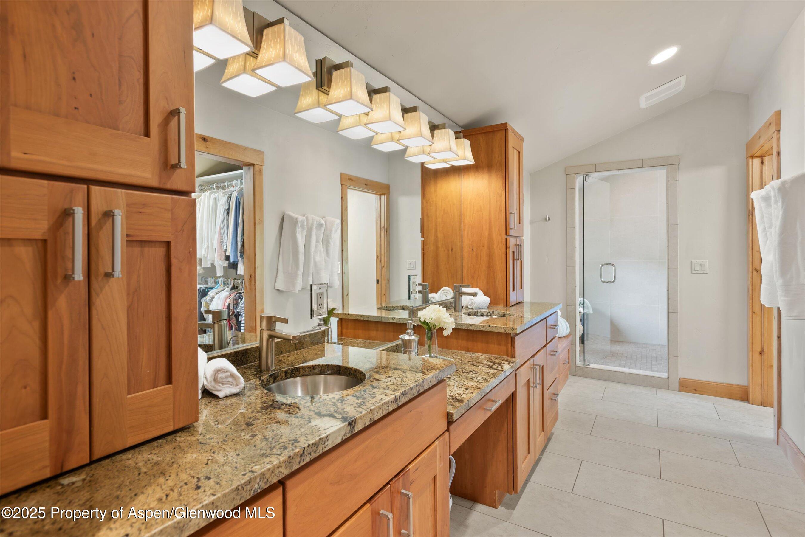 Snowmass Village, Colorado, 81615, United States, 3 Bedrooms Bedrooms, ,3 BathroomsBathrooms,Residential,For Sale,1874657