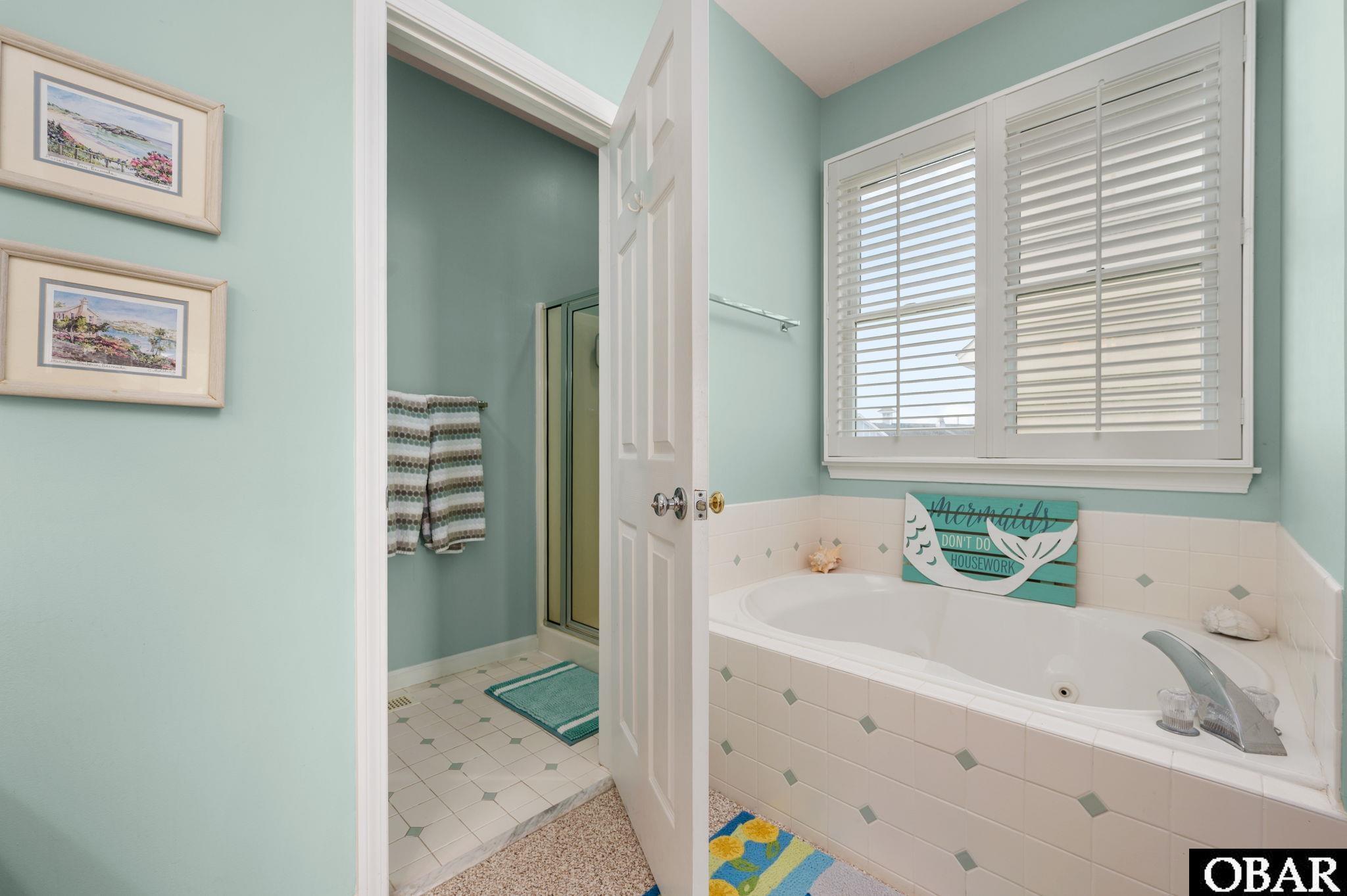 Manteo, North Carolina, 27954, United States, 3 Bedrooms Bedrooms, ,4 BathroomsBathrooms,Residential,For Sale,1908683