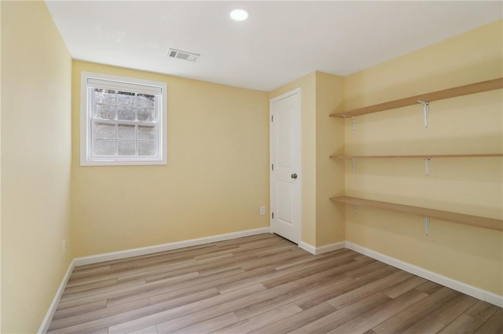 Smyrna, Georgia, 30082, United States, 6 Bedrooms Bedrooms, ,3 BathroomsBathrooms,Residential,For Sale,2002854