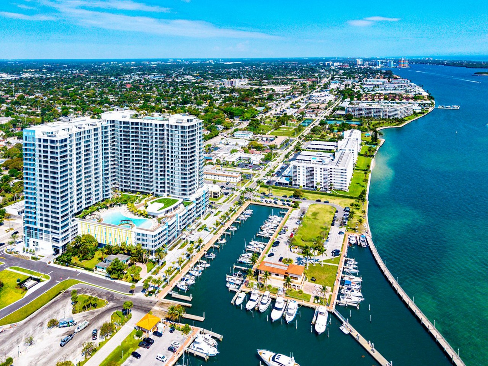  220 Lake Shore Drive, Lake Park, FL, 33403 - 物件實景