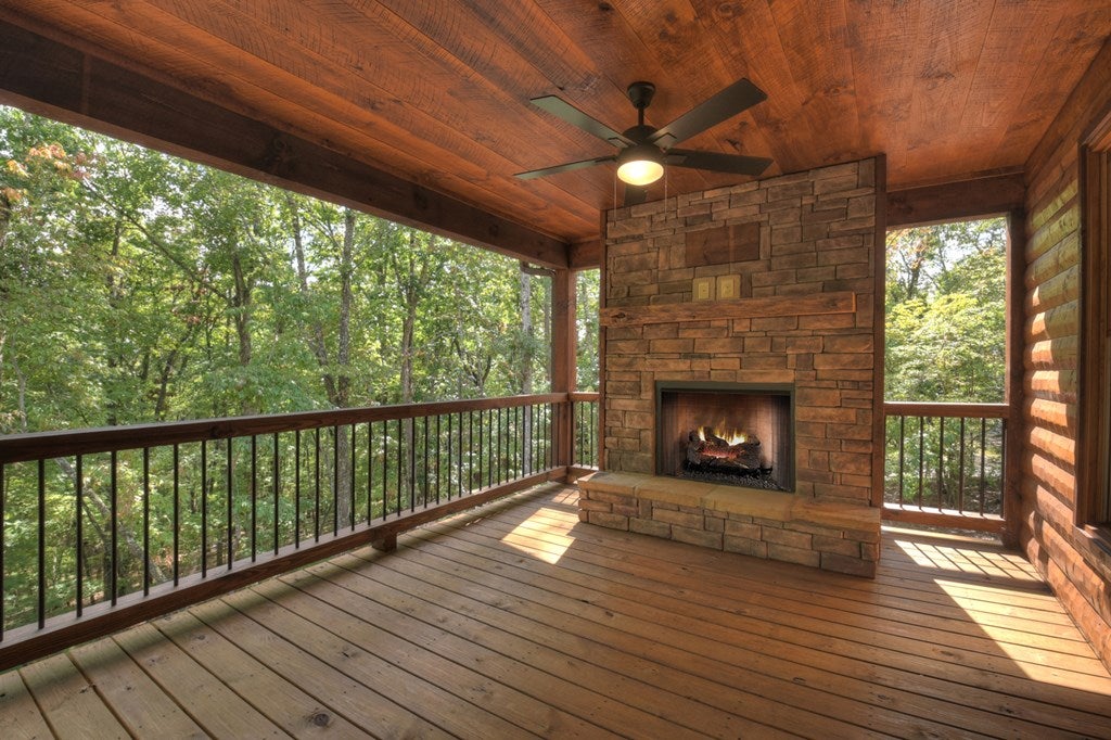 Mineral Bluff, Georgia, 30559, United States, 4 Bedrooms Bedrooms, ,3 BathroomsBathrooms,Residential,For Sale,1953348