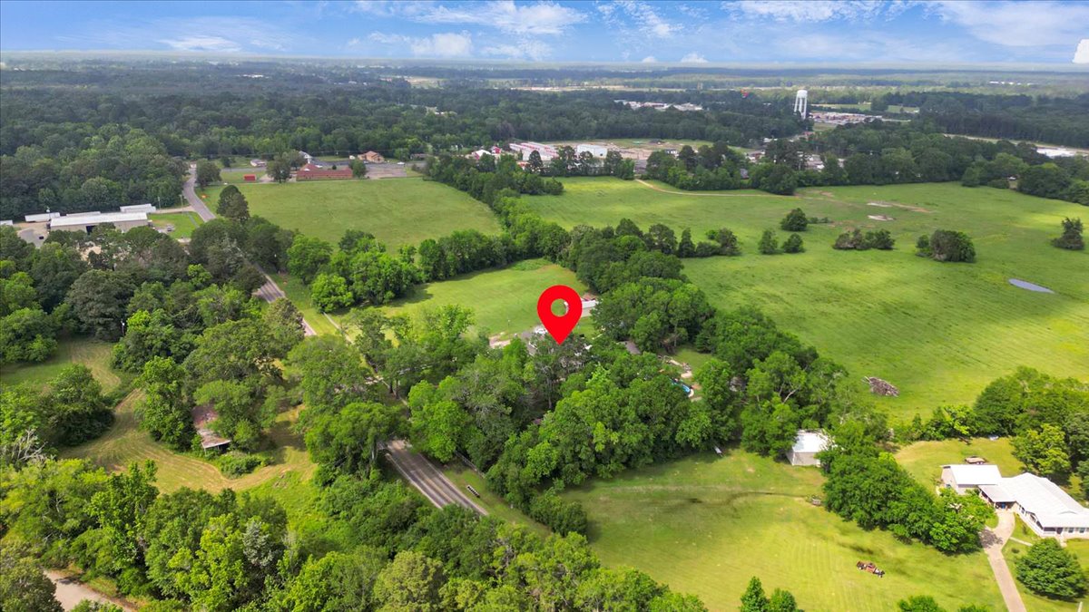 Carthage, Texas, 75633, United States, 5 Bedrooms Bedrooms, ,4 BathroomsBathrooms,Residential,For Sale,1804016