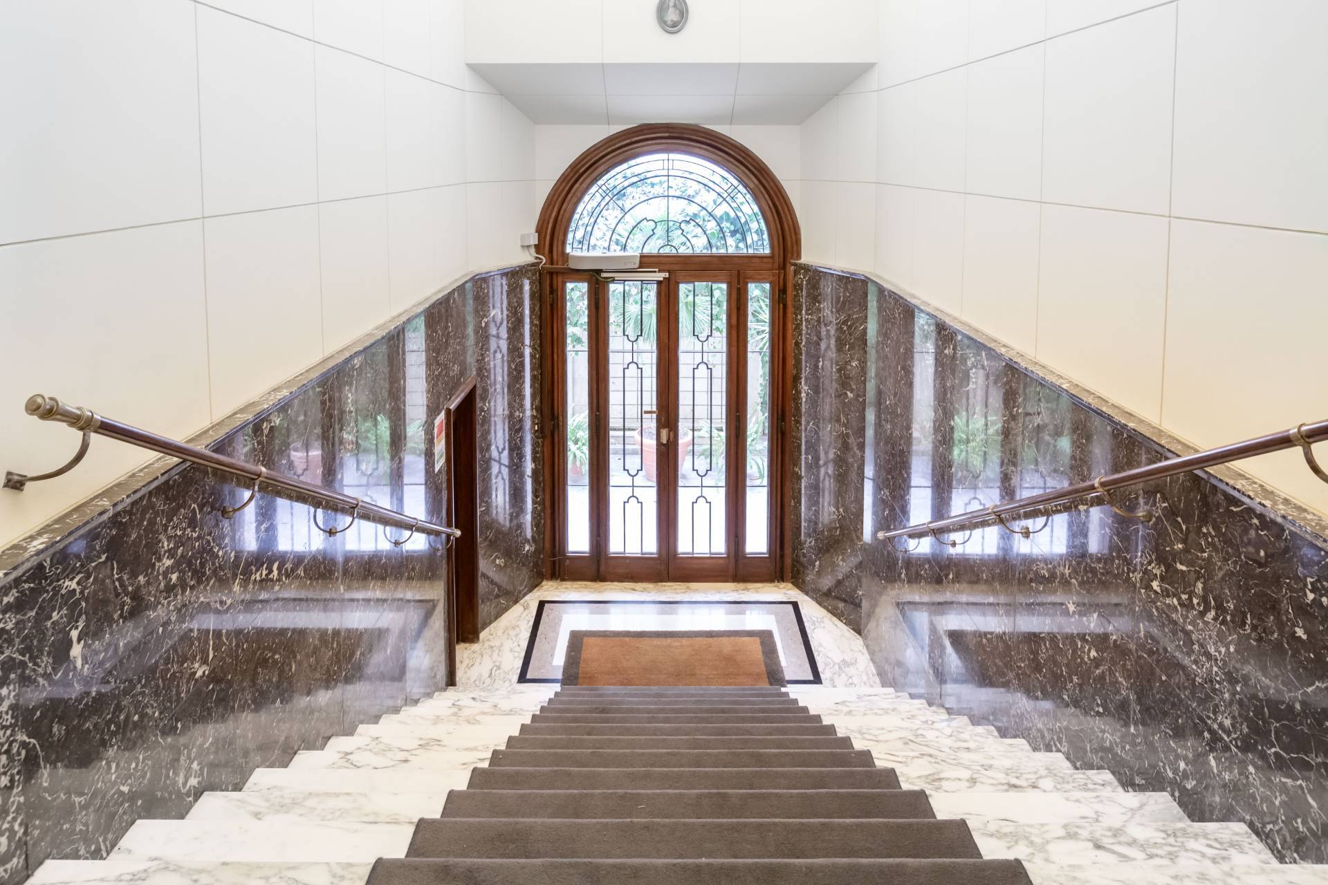 Roma, Roma, 00100, IT, 3 Bedrooms Bedrooms, ,4 BathroomsBathrooms,Residential,For Sale,1949736