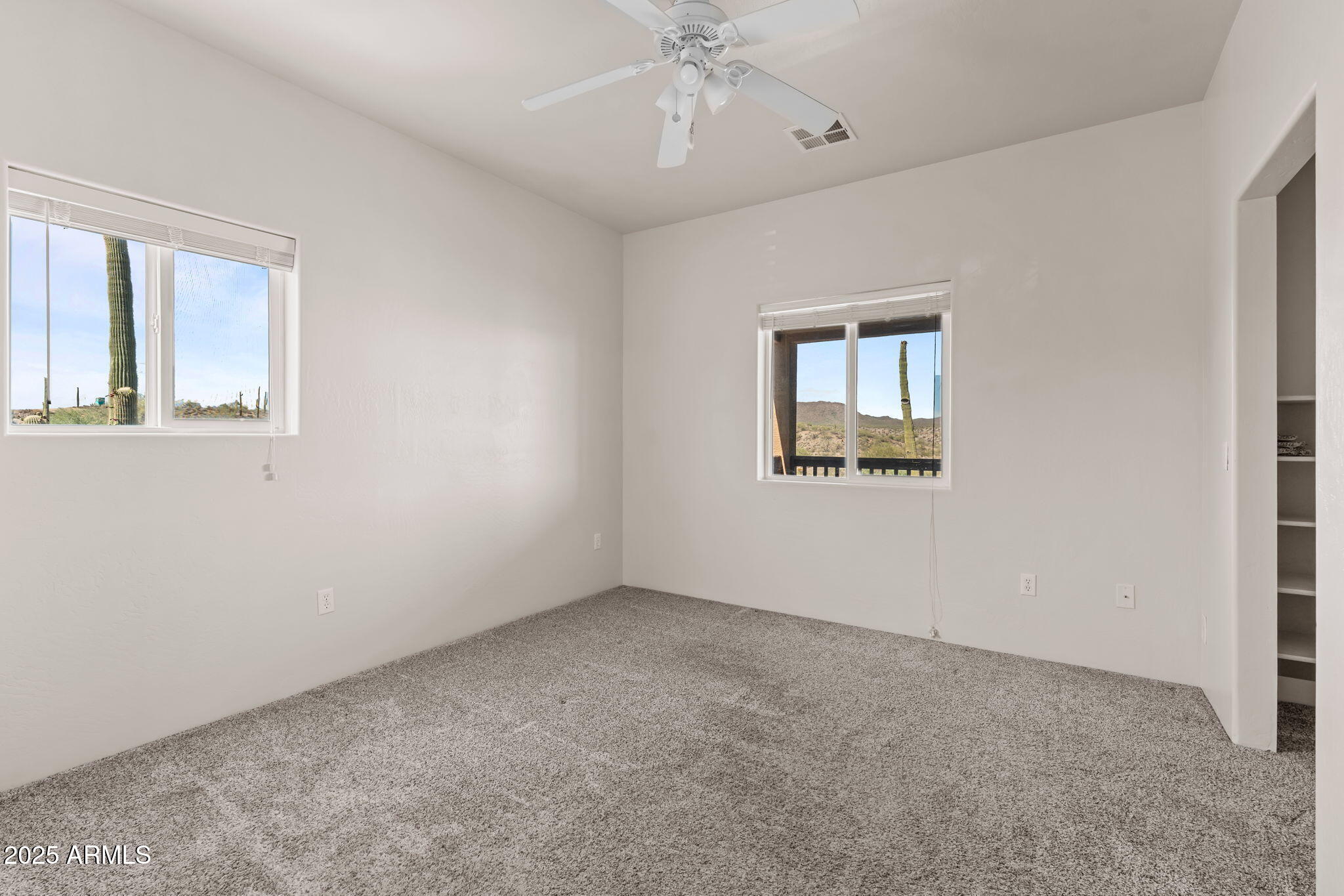 Morristown, Arizona, 85342, United States, 5 Bedrooms Bedrooms, ,4 BathroomsBathrooms,Residential,For Sale,1887145