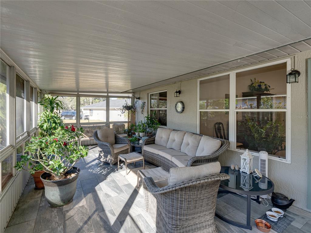 Lakeland, Florida, 33810, United States, 5 Bedrooms Bedrooms, ,4 BathroomsBathrooms,Residential,For Sale,1696884