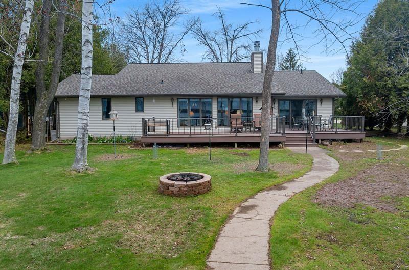 SHAWANO, Wisconsin, 54166, United States, 3 Bedrooms Bedrooms, ,2 BathroomsBathrooms,Residential,For Sale,1792978
