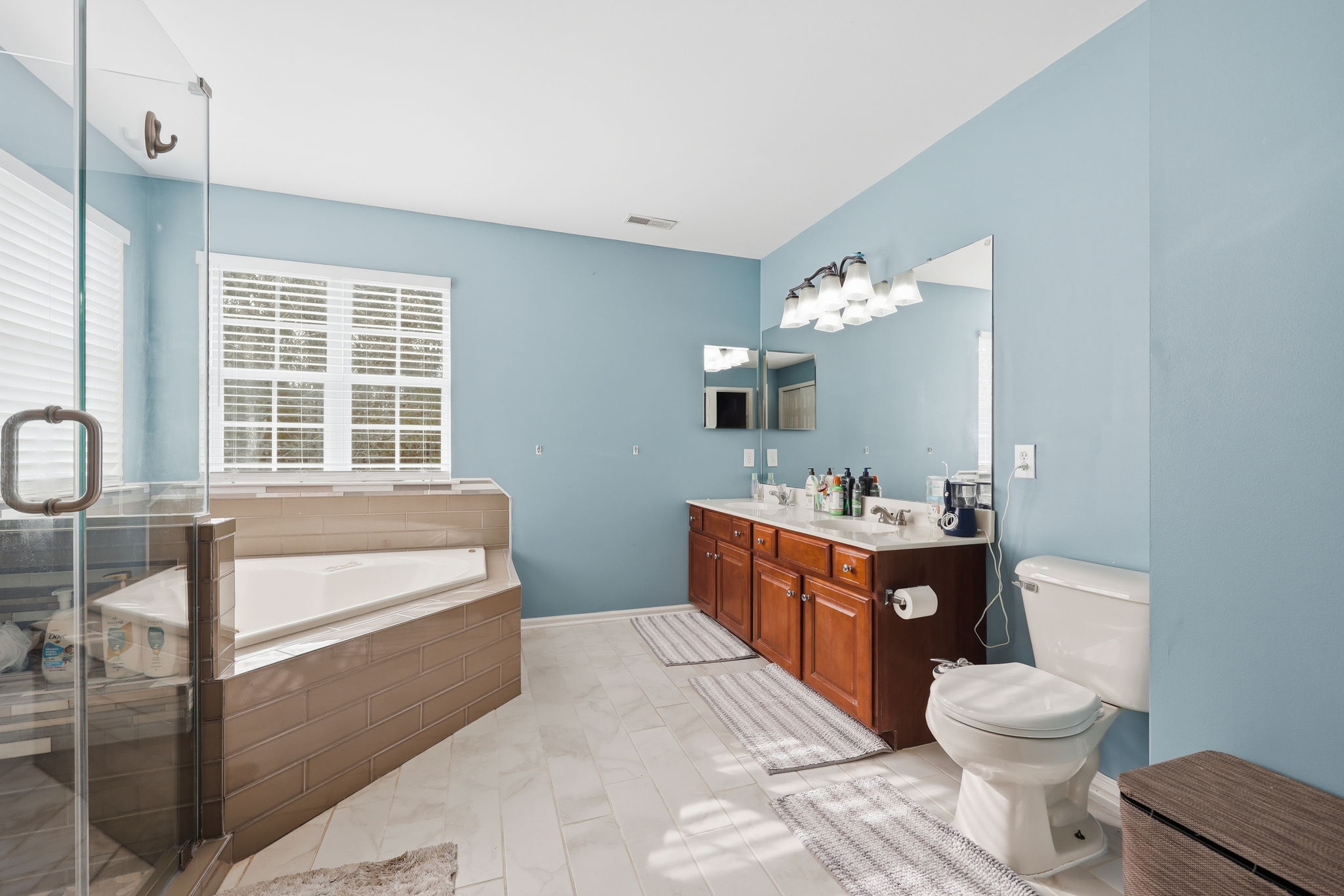 Egg Harbor Township, New Jersey, 08234, United States, 4 Bedrooms Bedrooms, ,3 BathroomsBathrooms,Residential,For Sale,1997774