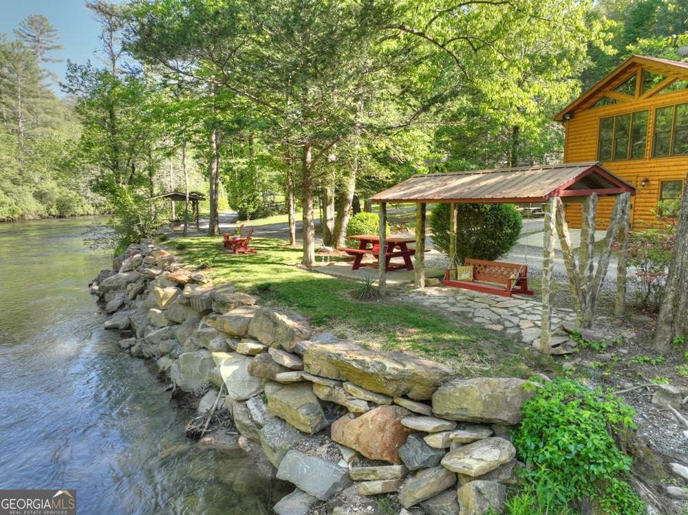 Blue Ridge, Georgia, 30513, United States, 4 Bedrooms Bedrooms, ,3 BathroomsBathrooms,Residential,For Sale,1858936
