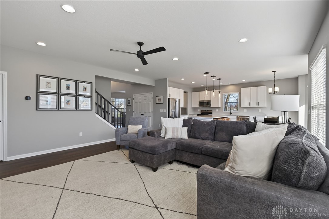 Washington Twp, Ohio, 45458, United States, 4 Bedrooms Bedrooms, ,3 BathroomsBathrooms,Residential,For Sale,2000443