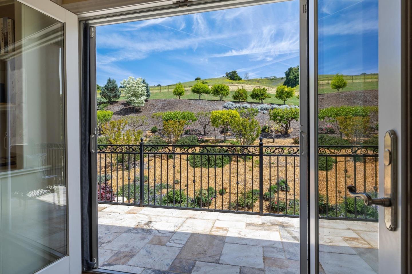 Gilroy, California, 95020, United States, 4 Bedrooms Bedrooms, ,4 BathroomsBathrooms,Residential,For Sale,1912112