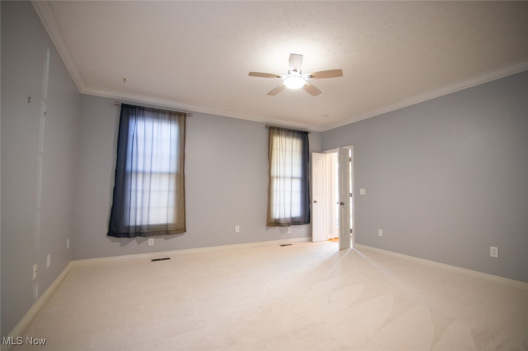 Vienna, West Virginia, 26105, United States, 4 Bedrooms Bedrooms, ,5 BathroomsBathrooms,Residential,For Sale,1987496