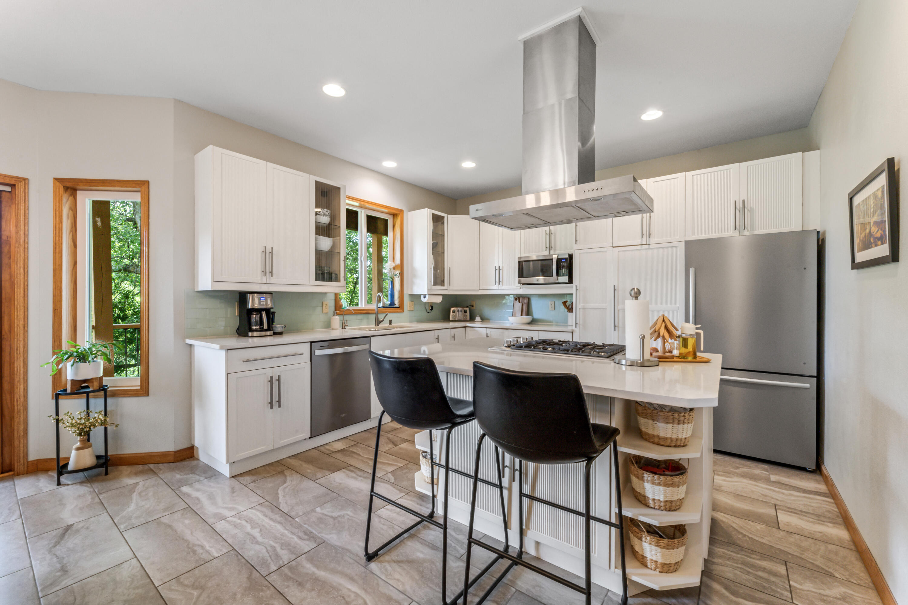 Winona, Minnesota, 55987, United States, 6 Bedrooms Bedrooms, ,5 BathroomsBathrooms,Residential,For Sale,1882480