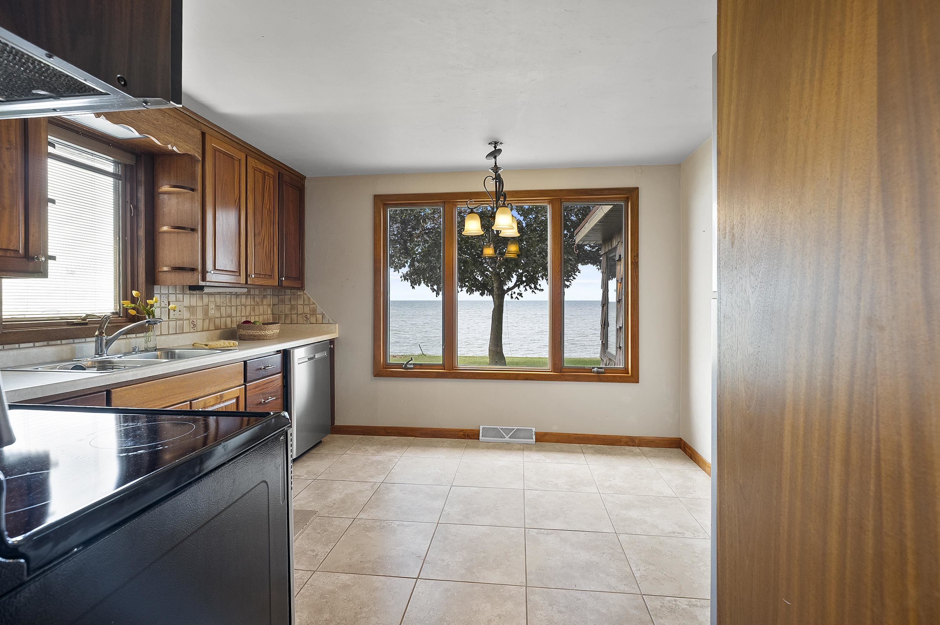 LUXEMBURG, Wisconsin, 54217, United States, 2 Bedrooms Bedrooms, ,2 BathroomsBathrooms,Residential,For Sale,1948944