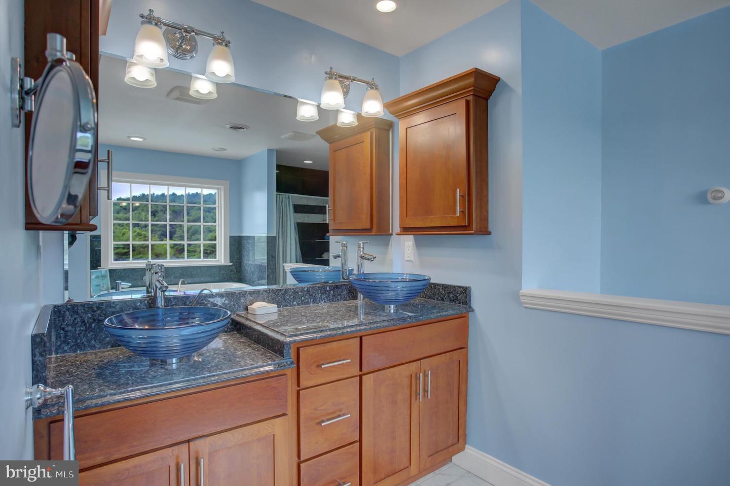 Big Pool, Maryland, 21711, United States, 5 Bedrooms Bedrooms, ,4 BathroomsBathrooms,Residential,For Sale,1897017
