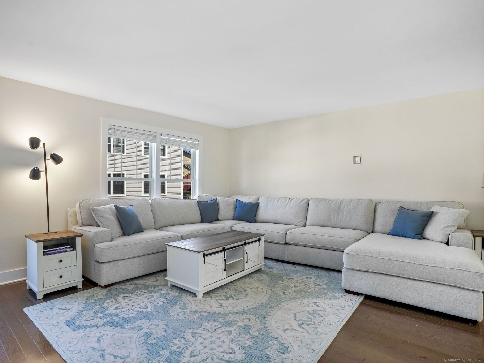 Fairfield, Connecticut, 06825, United States, 3 Bedrooms Bedrooms, ,3 BathroomsBathrooms,Residential,For Sale,1964162