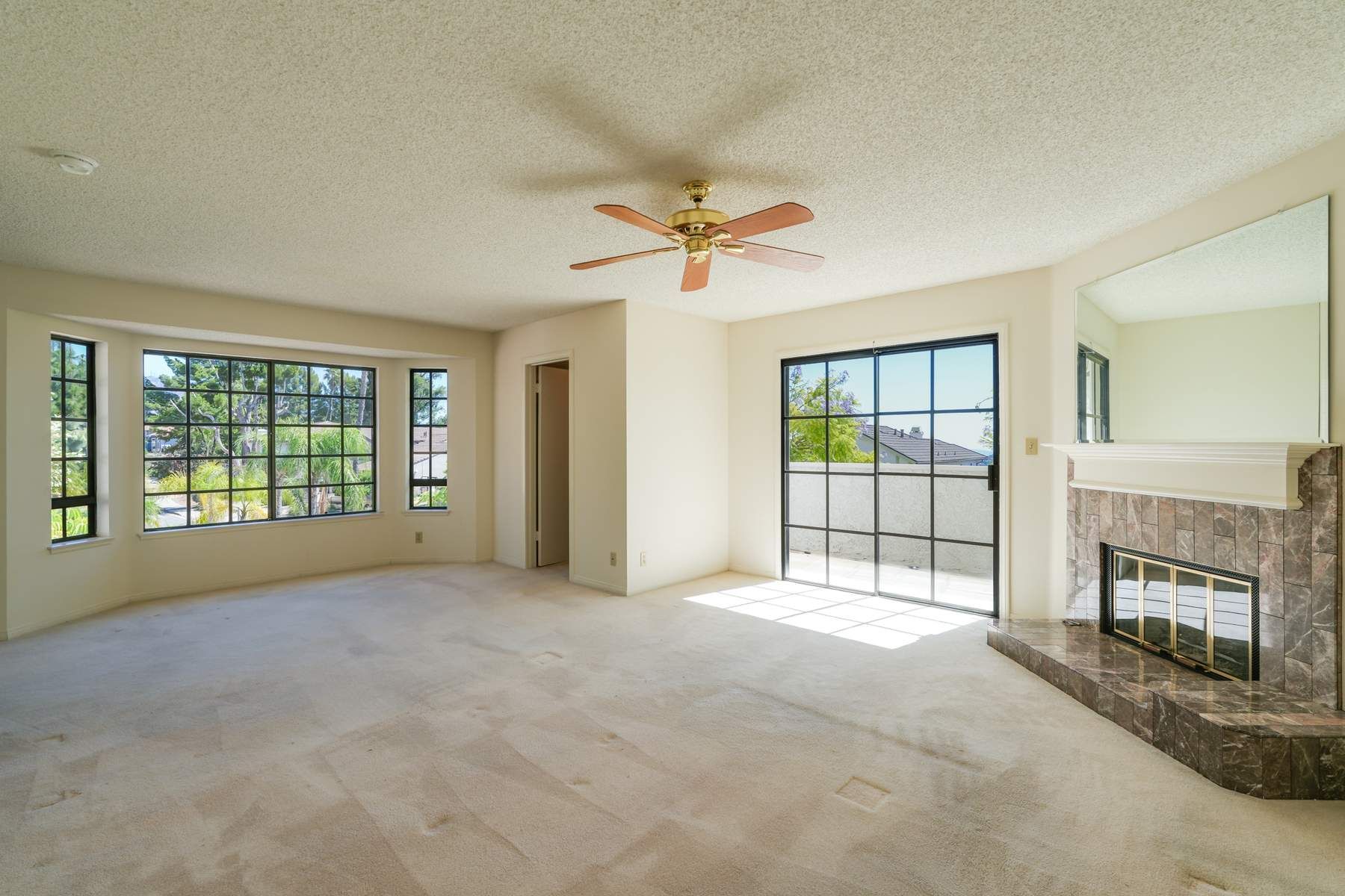  2440 Flintridge Drive - 物件實景