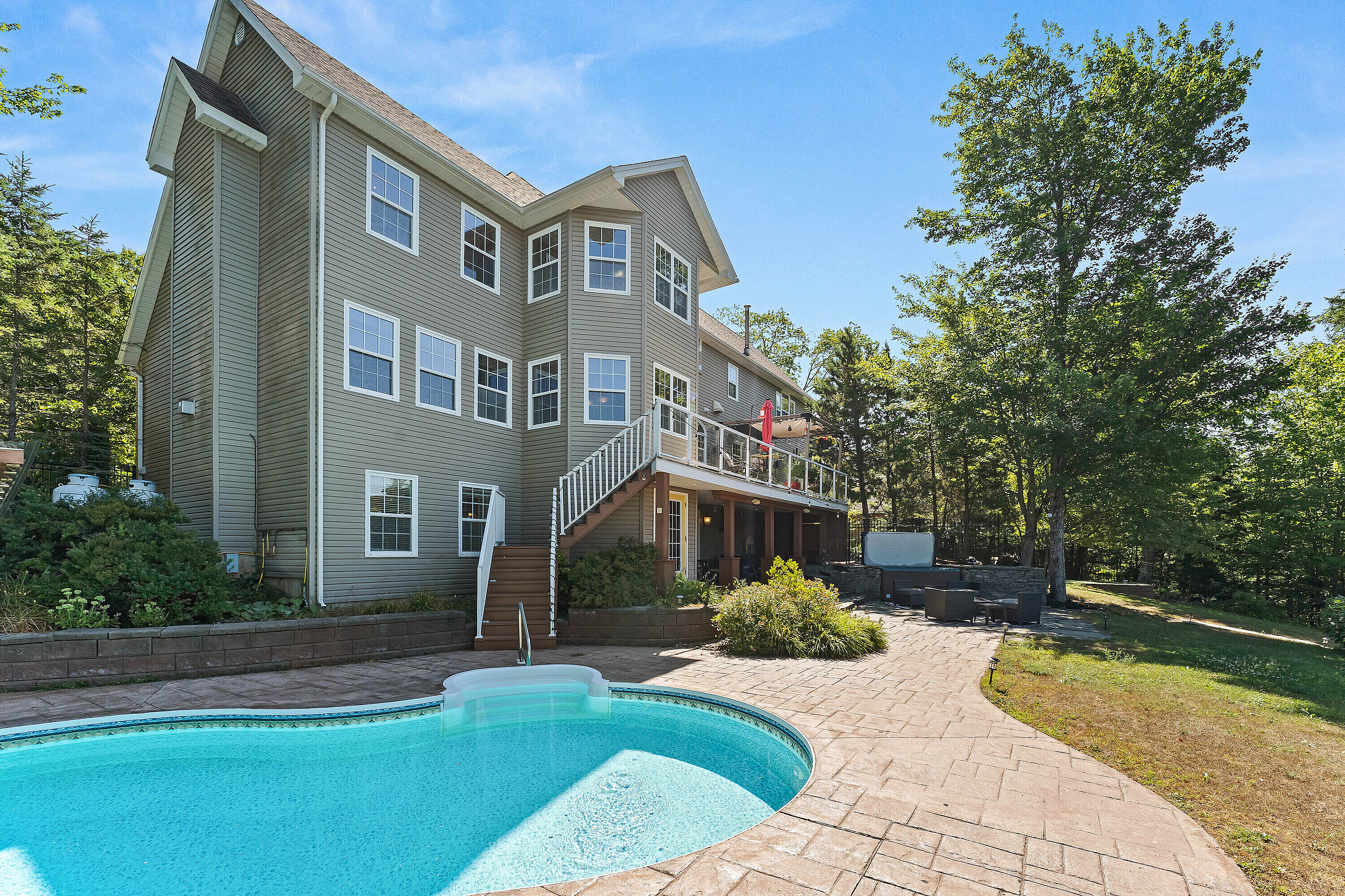  Resort-Style Family Home - 物件實景