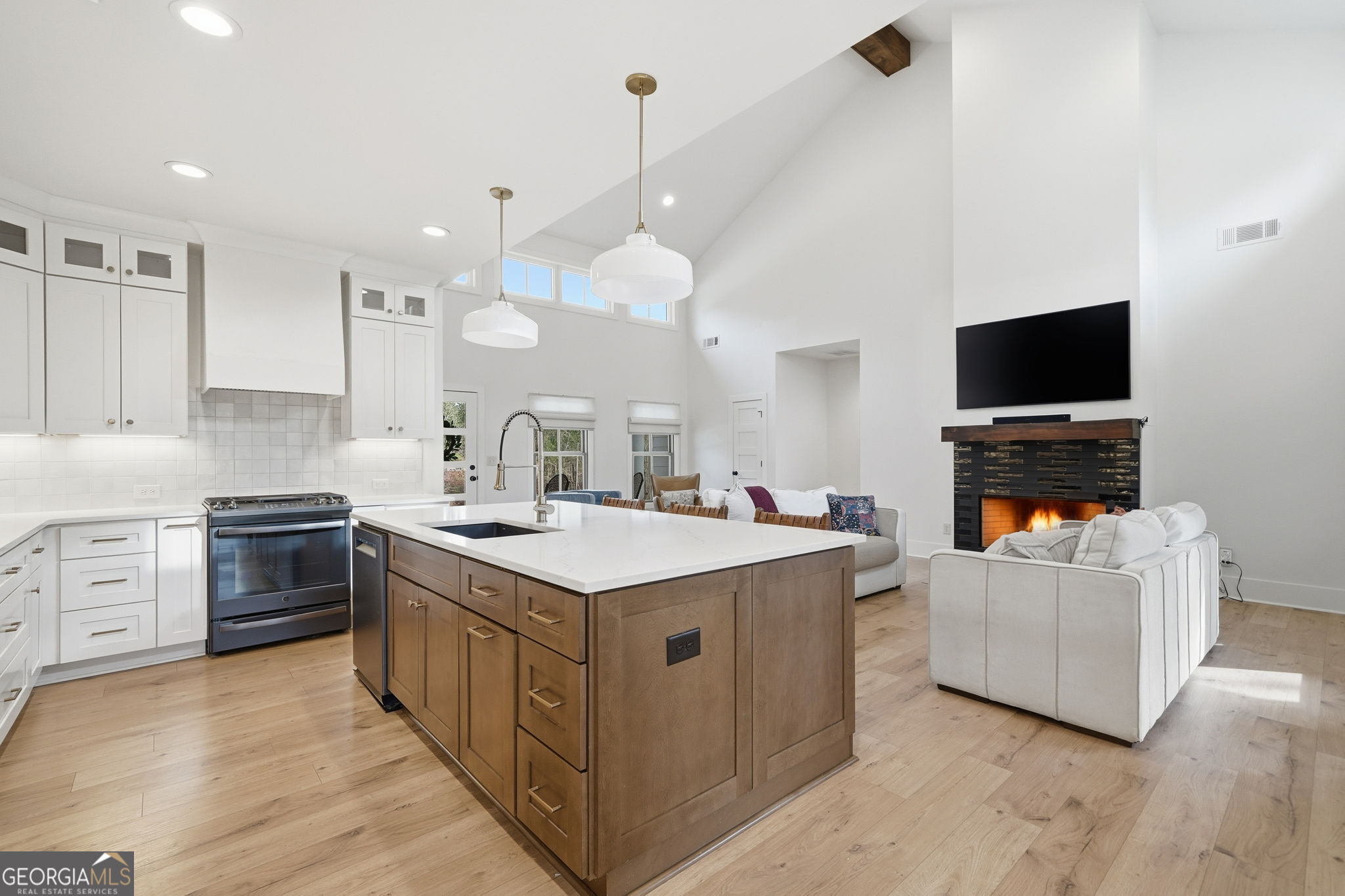 Canton, Georgia, 30114, United States, 4 Bedrooms Bedrooms, ,3 BathroomsBathrooms,Residential,For Sale,2013857