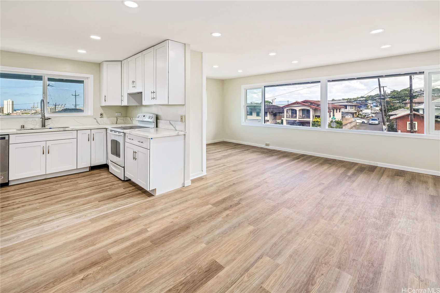 Honolulu, Hawaii, 96817, United States, 5 Bedrooms Bedrooms, ,2 BathroomsBathrooms,Residential,For Sale,1826536