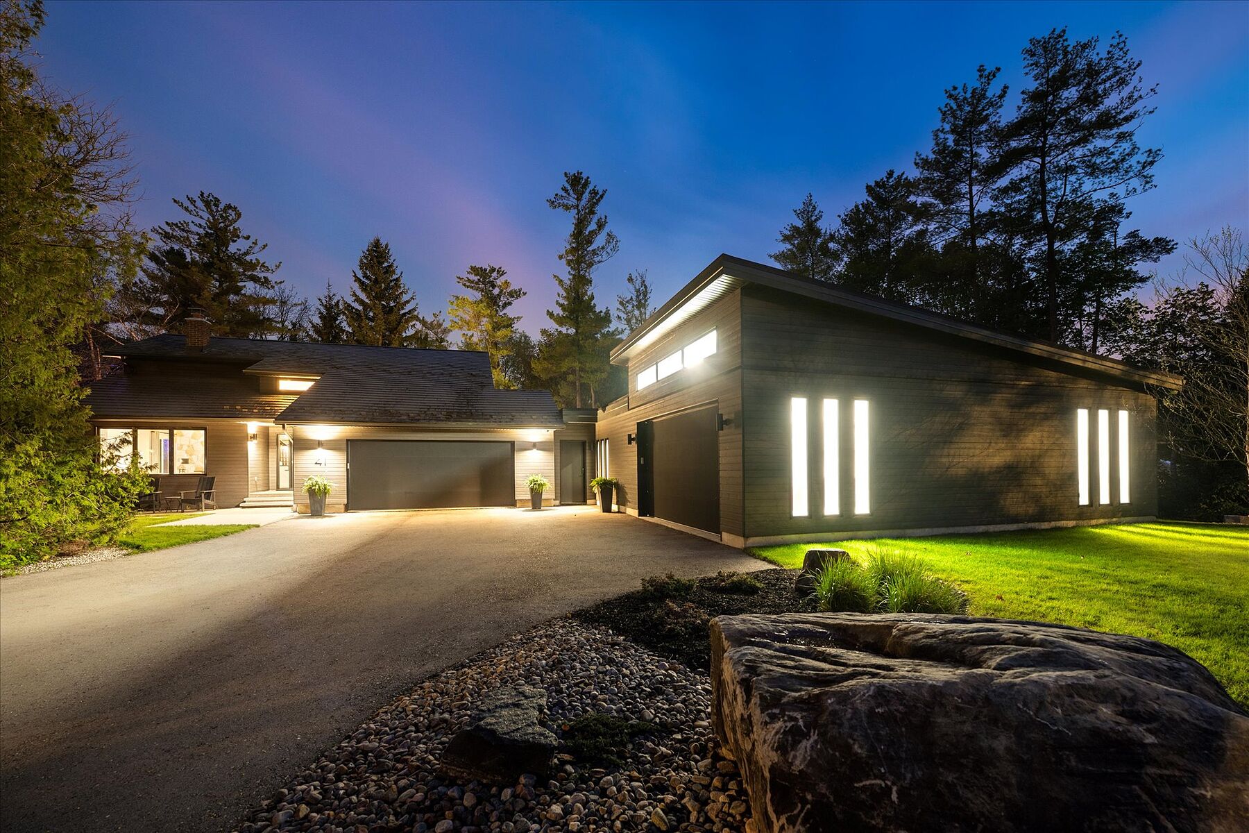  Serene, Elegant Home - 物件實景