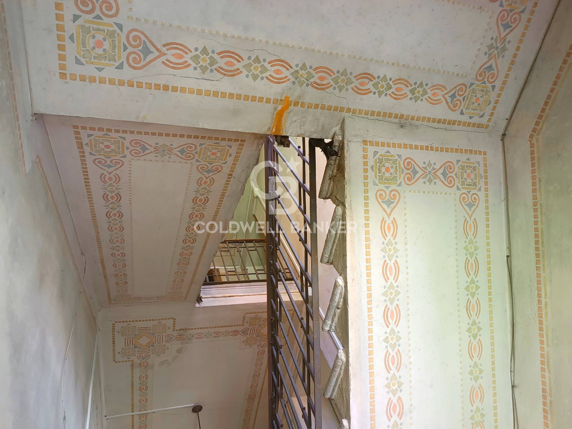 Lovere, Bergamo, 24065, IT, 9 Bedrooms Bedrooms, ,4 BathroomsBathrooms,Residential,For Sale,1796292