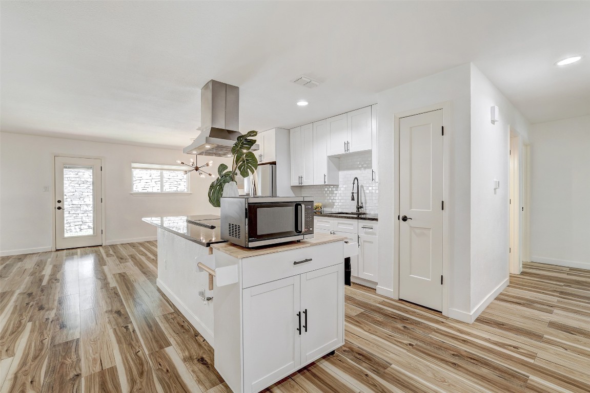 Austin, Texas, 78759, United States, 3 Bedrooms Bedrooms, ,2 BathroomsBathrooms,Residential,For Sale,1932047