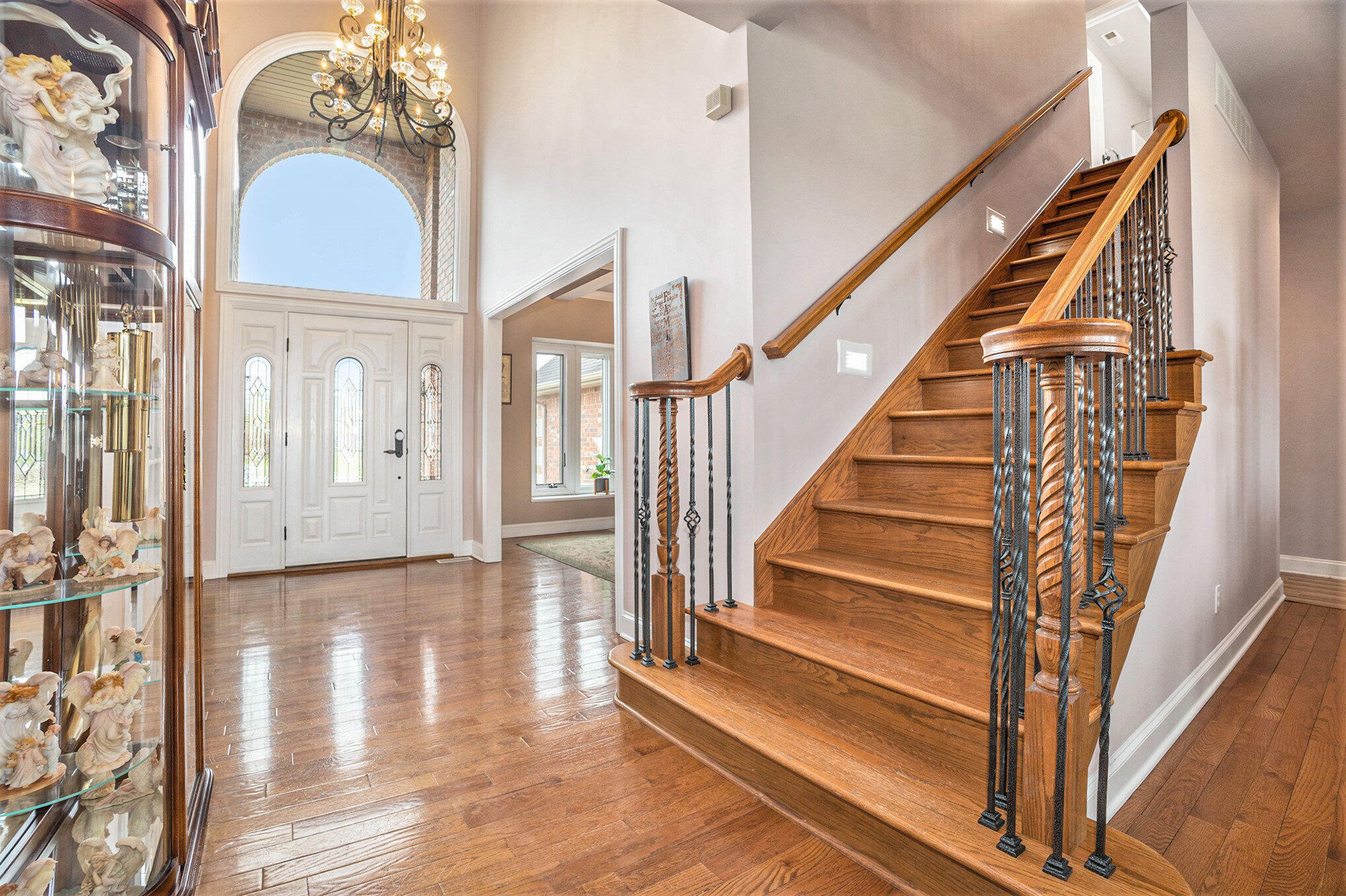Hobart, Indiana, 46342, United States, 5 Bedrooms Bedrooms, ,5 BathroomsBathrooms,Residential,For Sale,1872844