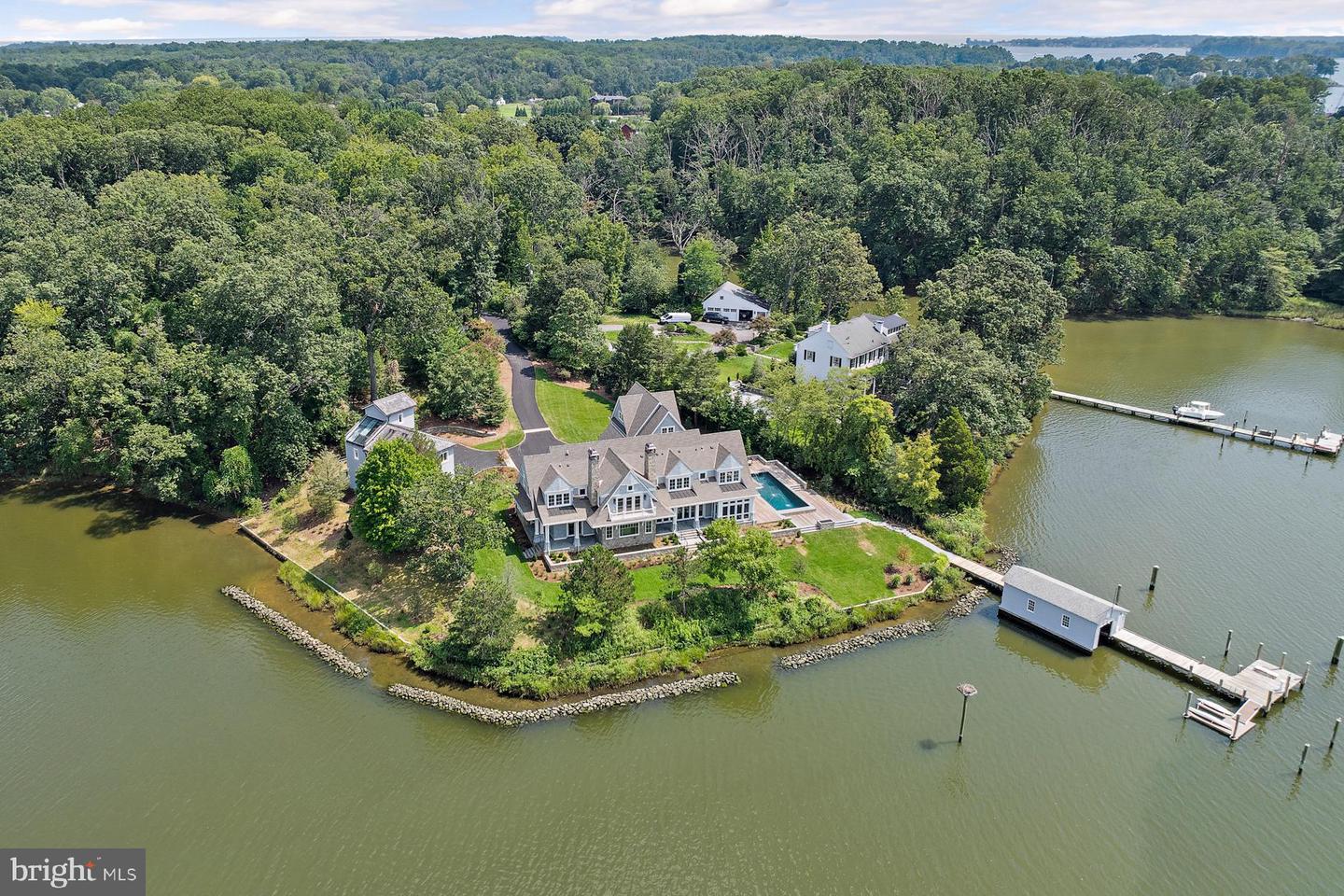 Annapolis, Maryland, 21403, United States, 4 Bedrooms Bedrooms, ,6 BathroomsBathrooms,Residential,For Sale,1940452