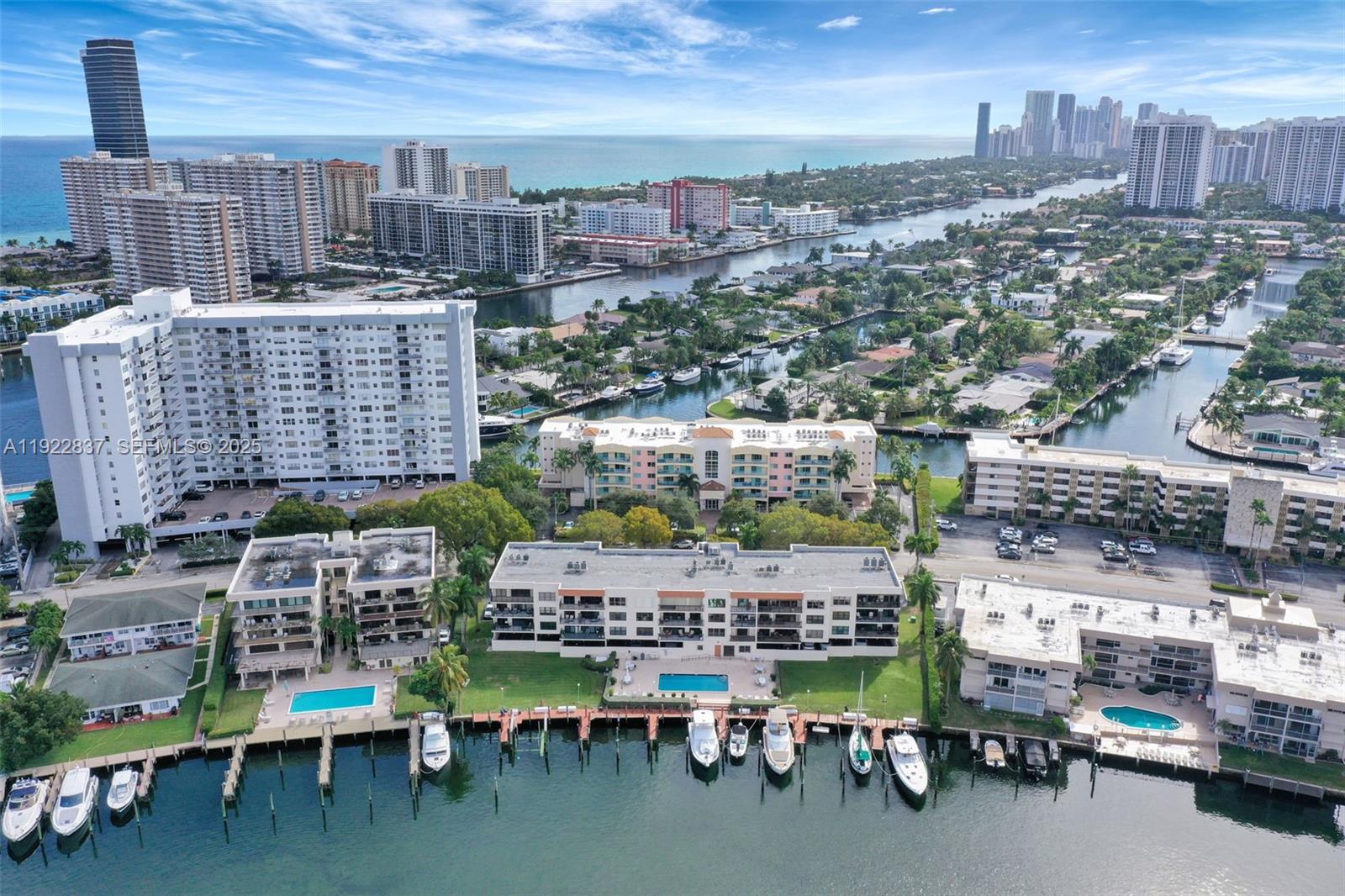 Hallandale Beach, Florida, 33009, United States, 2 Bedrooms Bedrooms, ,2 BathroomsBathrooms,Residential,For Sale,2001763