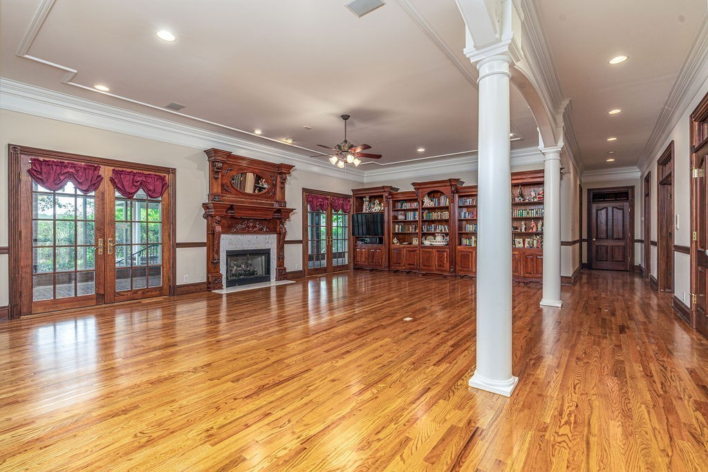 Clarksville, Tennessee, 37043, United States, 7 Bedrooms Bedrooms, ,7 BathroomsBathrooms,Residential,For Sale,1999210