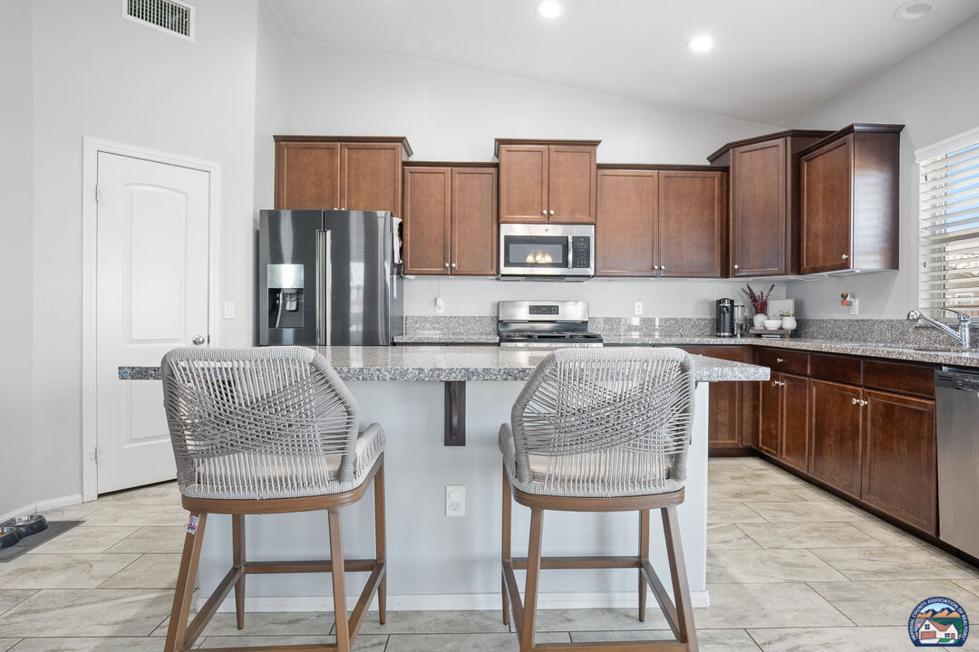 Imperial, California, 92251, United States, 4 Bedrooms Bedrooms, ,2 BathroomsBathrooms,Residential,For Sale,1969565