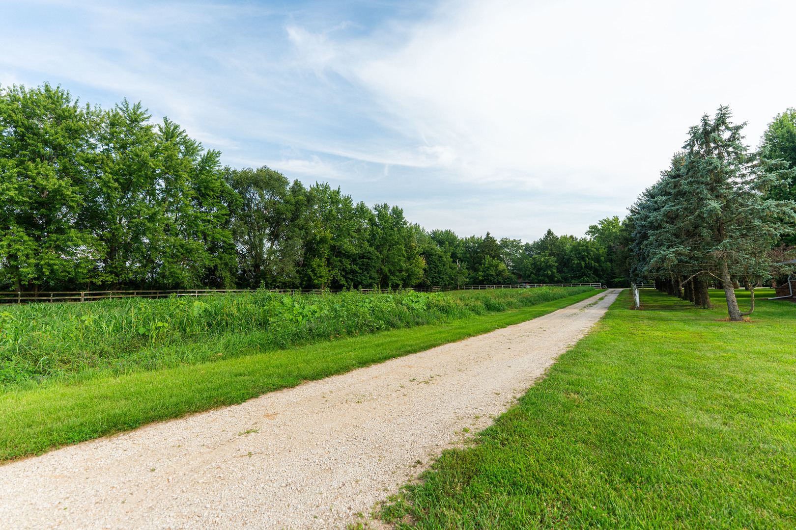 Hinckley, Illinois, 60520, United States, 3 Bedrooms Bedrooms, ,2 BathroomsBathrooms,Residential,For Sale,1921683
