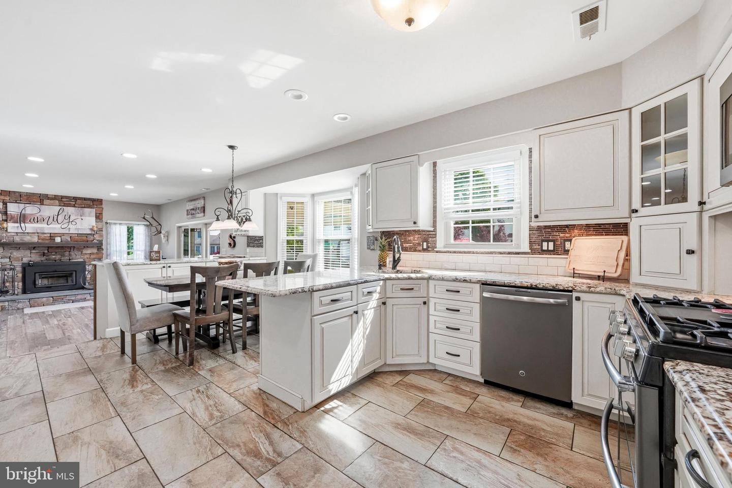 SEWELL, New Jersey, 08080, United States, 4 Bedrooms Bedrooms, ,3 BathroomsBathrooms,Residential,For Sale,2049417