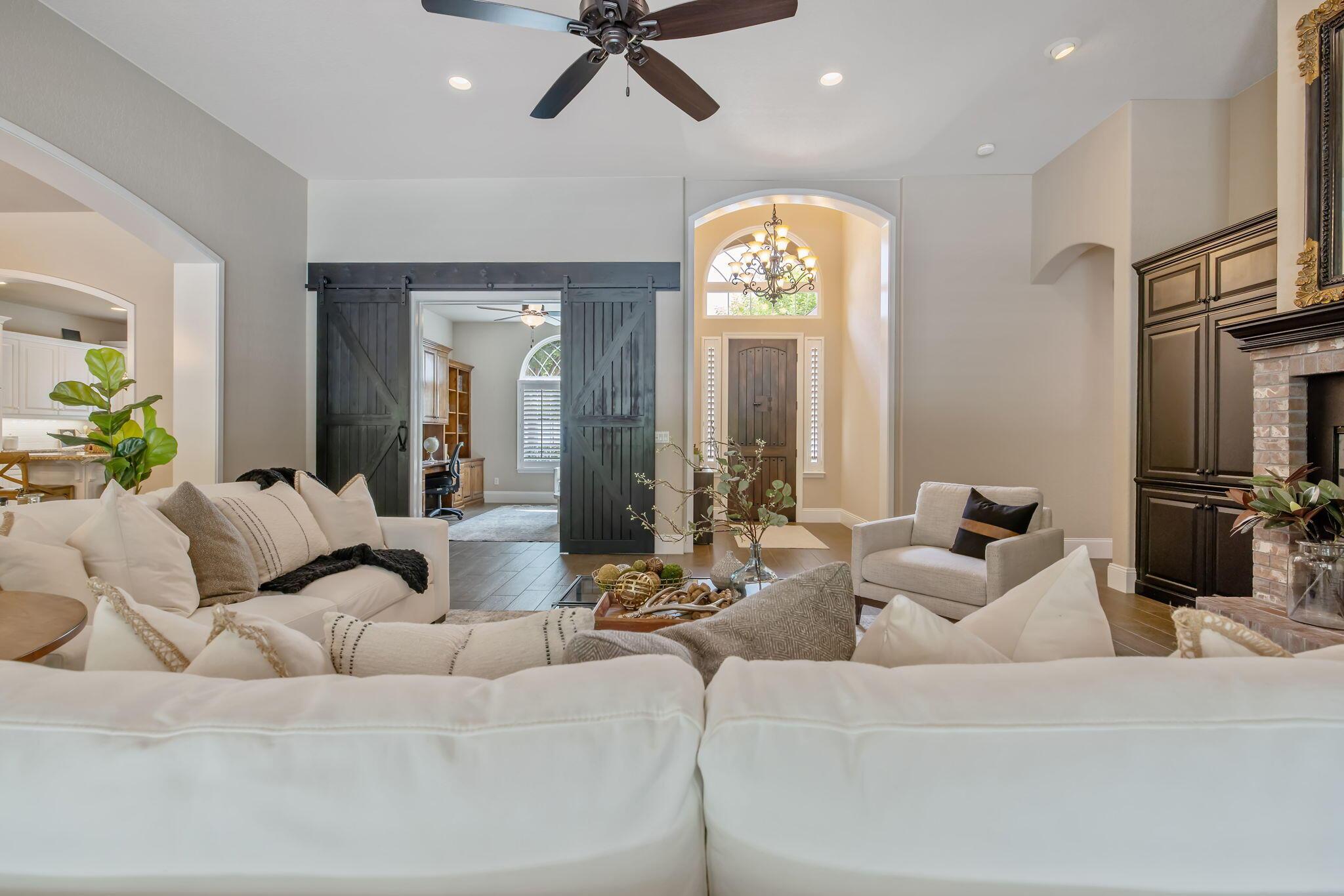 Visalia, California, 93277, United States, 3 Bedrooms Bedrooms, ,2 BathroomsBathrooms,Residential,For Sale,2048559