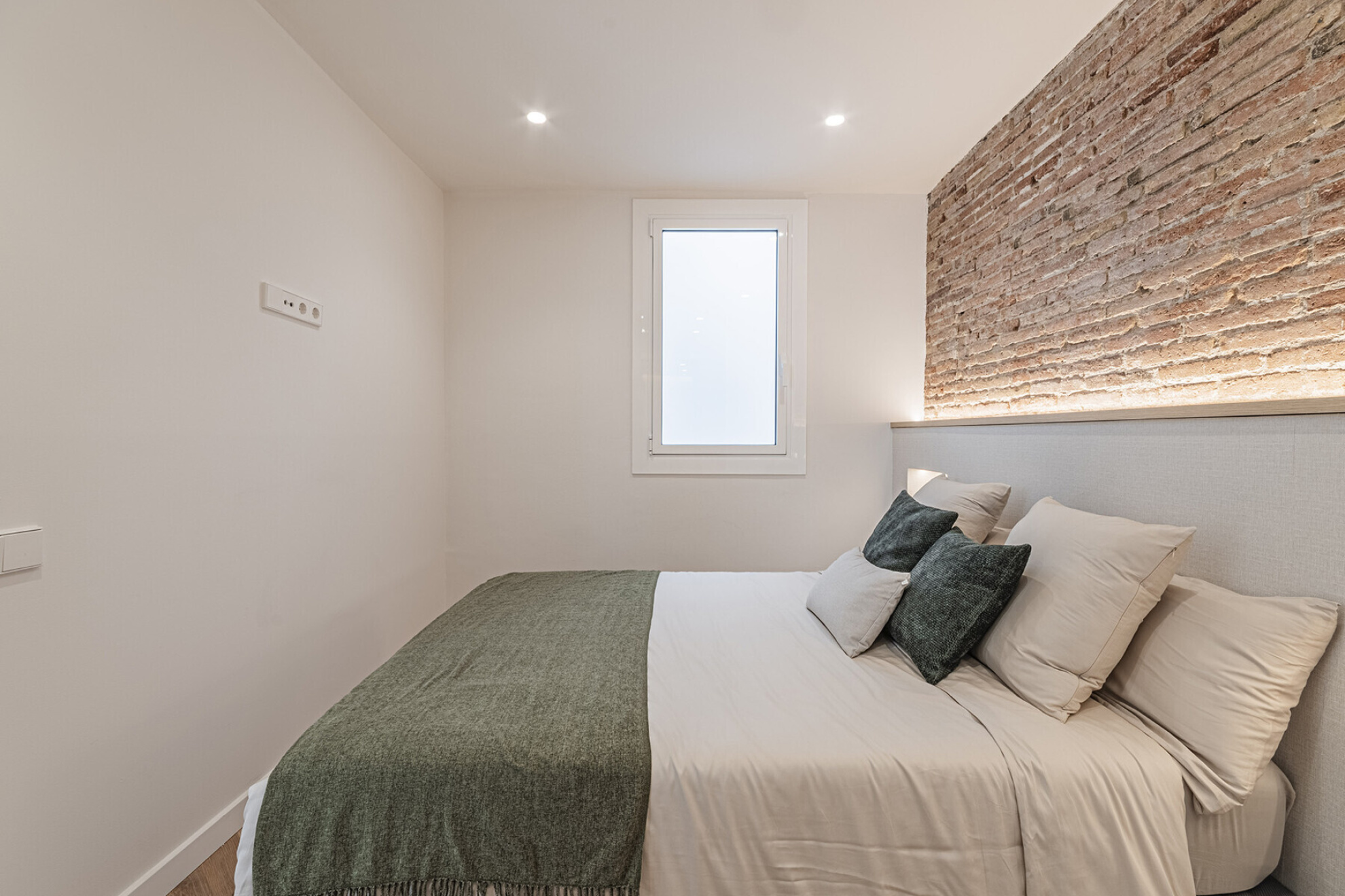 Exclusive brand new property in Girona pedestrian street in Quadrat d