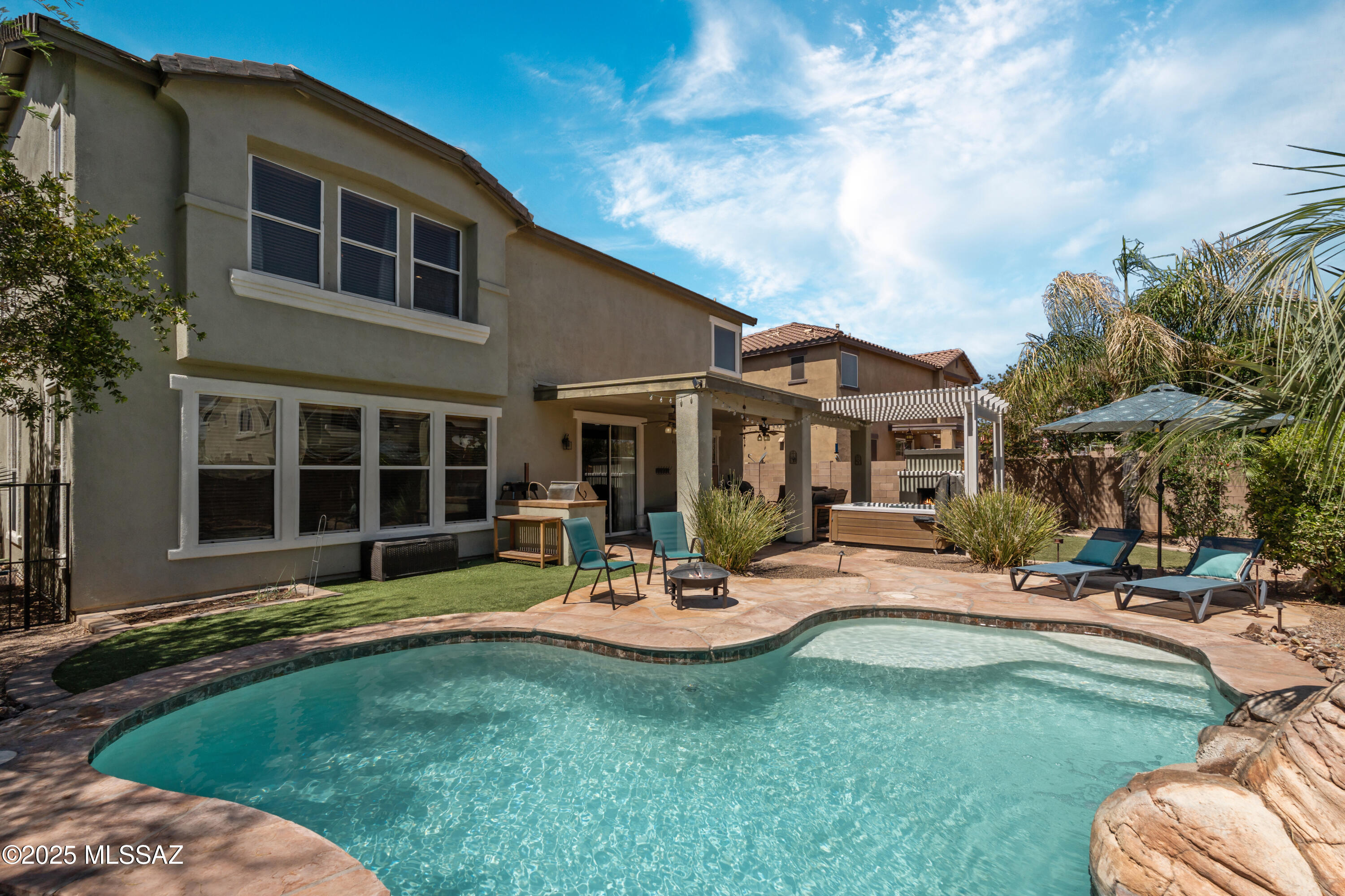 Sahuarita, Arizona, 85629, United States, 4 Bedrooms Bedrooms, ,3 BathroomsBathrooms,Residential,For Sale,1827979